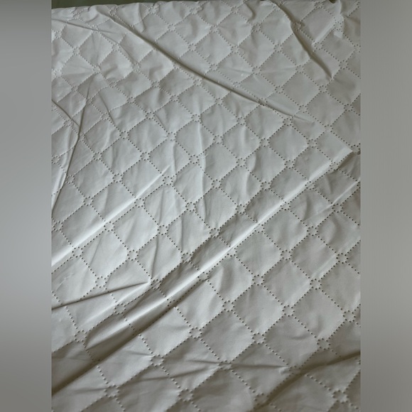 Changing pad. Like new. Smoke free pet free home. Barely used. - Picture 3 of 7